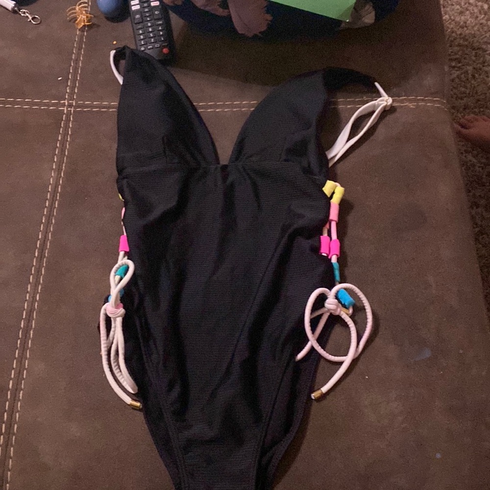 women’s no boundaries swim suit small